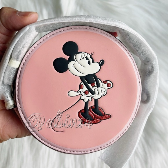 NWT Coach x Disney Minnie Mouse Leather Round Coin Case Wristlet with Chain - Picture 4 of 4